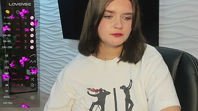 LanaTreades live sex cam