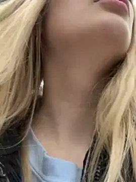 blonde_exe's cam snapshot