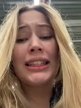 blonde_exe's cam snapshot