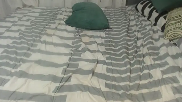 SEXYHUGEASS21's cam snapshot