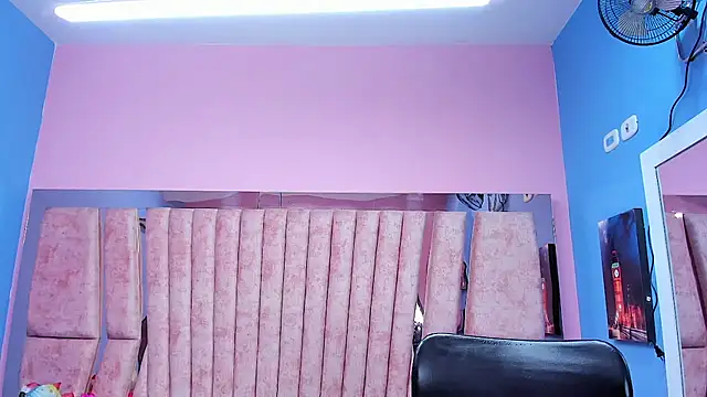 sarah_sweett_'s cam snapshot