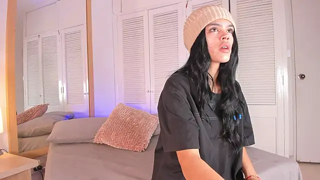 ALICESANDOVAL's cam snapshot