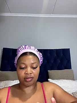 YummyEbonyTits's cam snapshot