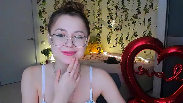 SereneFlame's cam snapshot