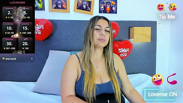 Andhrea_Vale's cam snapshot