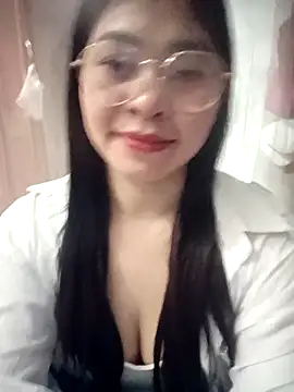 Caniroom_bia's cam snapshot