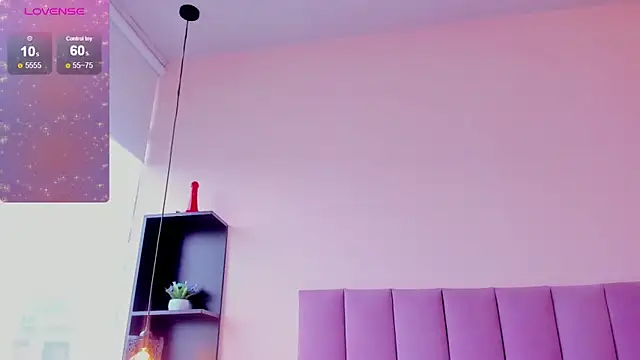 violet_myerrs's cam snapshot