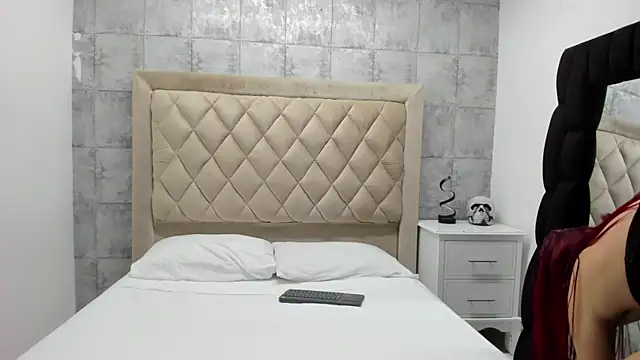 CleoFoxx_ live sex cam