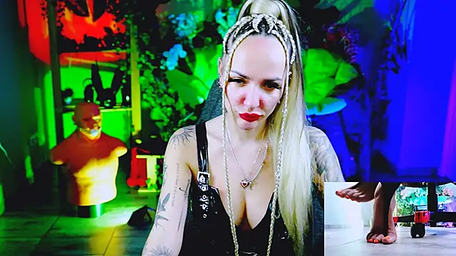 MonicaMaxwel's cam snapshot