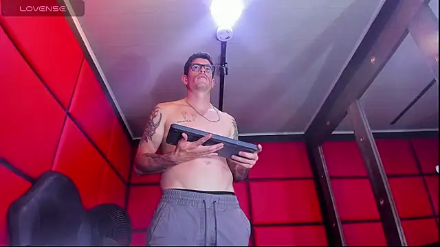 damian_bull's cam snapshot