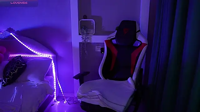 LisaElfy's cam snapshot