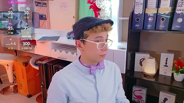 Naughty__Chriss's cam snapshot