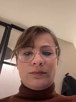 IsabellaEtha live sex cam