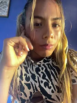 MiaSizzle live sex cam
