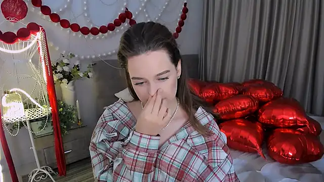 MiracleCurly live sex cam