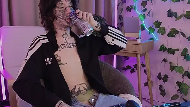 em0_b0y live sex cam