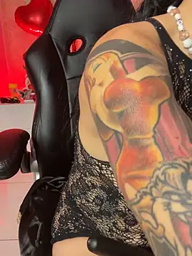 Scaarlettfox live sex cam