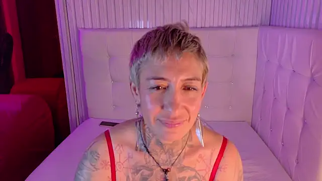 Everlyn_sexx's cam snapshot