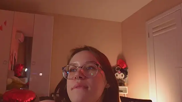 Mia_Luw's cam snapshot