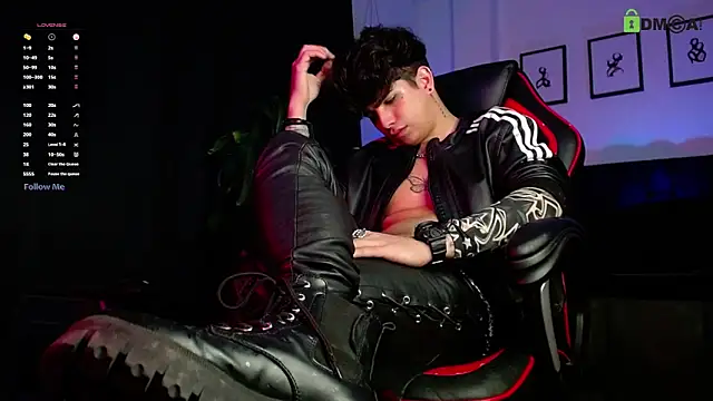 LyleBennett_'s cam snapshot