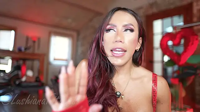 LushianaFitness live sex cam