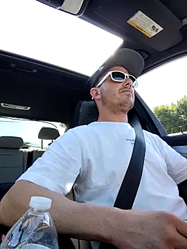 Roberts8inchcock's cam snapshot