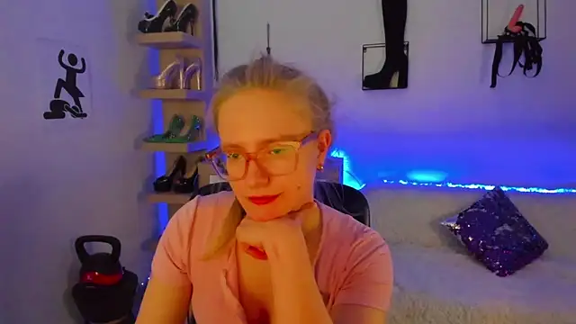 NancyHottie's cam snapshot