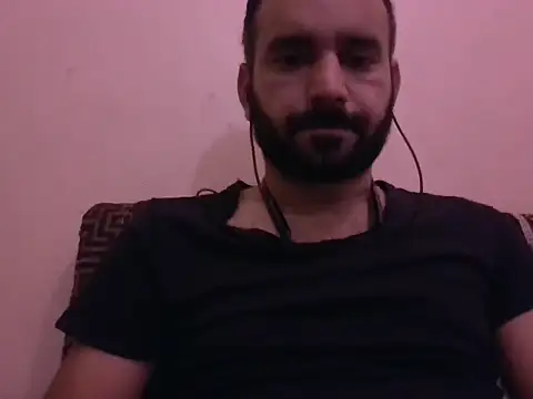 DesiHotBoy69's cam snapshot