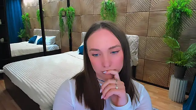 TrueReincarnation live sex cam