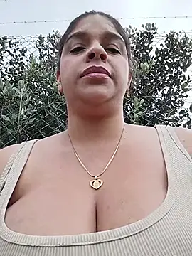 Layla-daring live sex cam