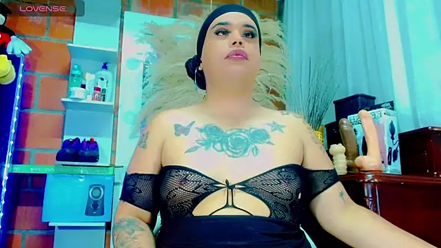 nauthyvalentina live sex cam