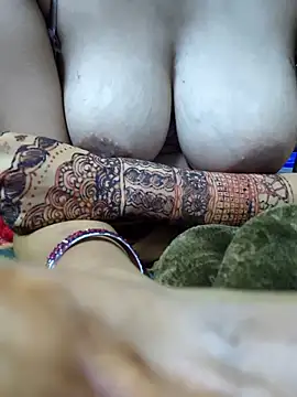 deshibhbi's cam snapshot