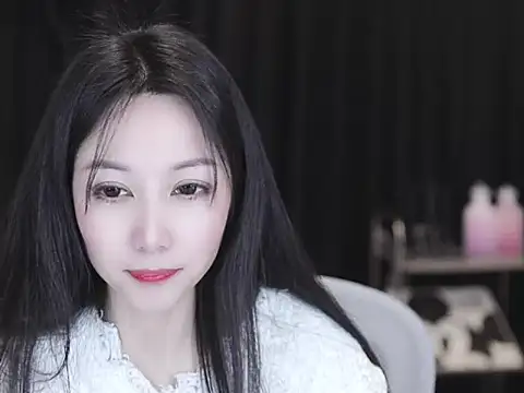 Nuyoah-77 live sex cam