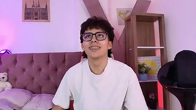 PepperTwink live sex cam