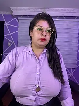 MiiaaJoness's cam snapshot