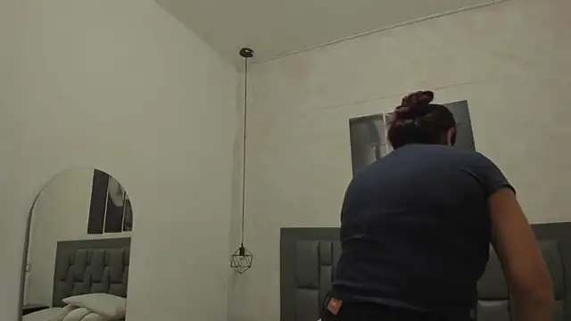 dakota_roussee's cam snapshot