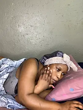 Bellabootie's cam snapshot