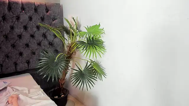 VIOLETA_PARKKER's cam snapshot