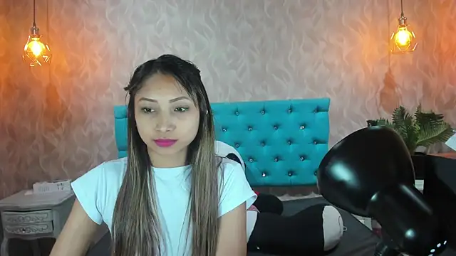 MadelineDoll's cam snapshot