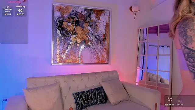 ViolettHansson live sex cam