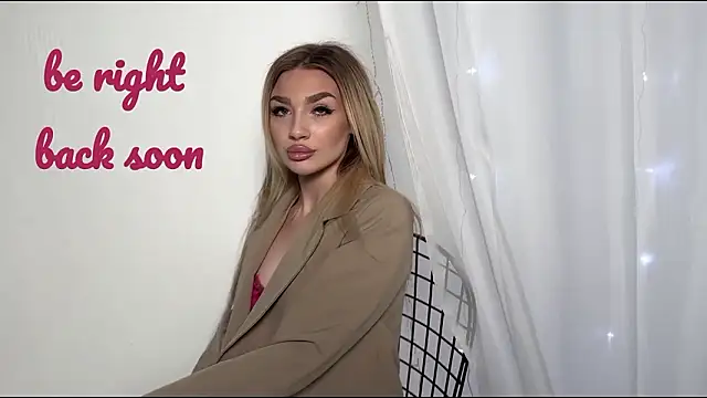 Ella_Milla's cam snapshot