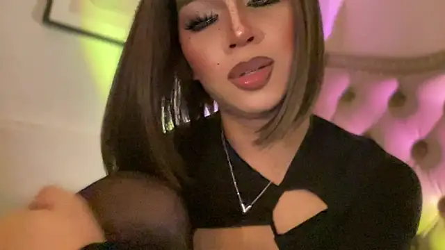 Worldclass_Maxxine_ live sex cam