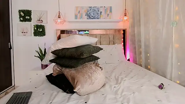 Dulce_Morrys live sex cam