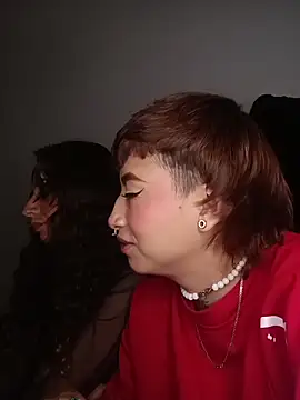 AlexxaAndRileyy live sex cam