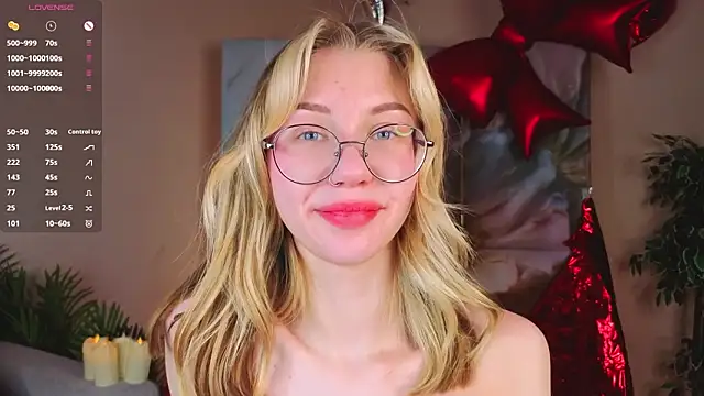 UdelaAllston's cam snapshot