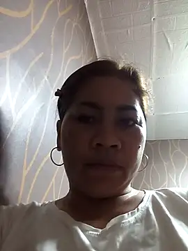 SweetChubbyMommy_02's cam snapshot