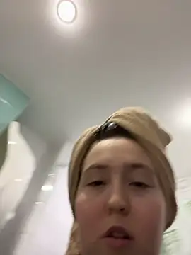 LixuryBaby's cam snapshot