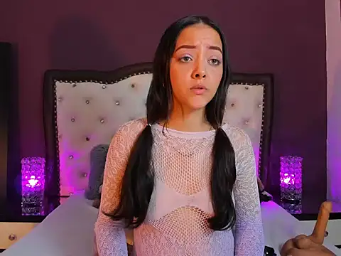 JadeRouse18's cam snapshot