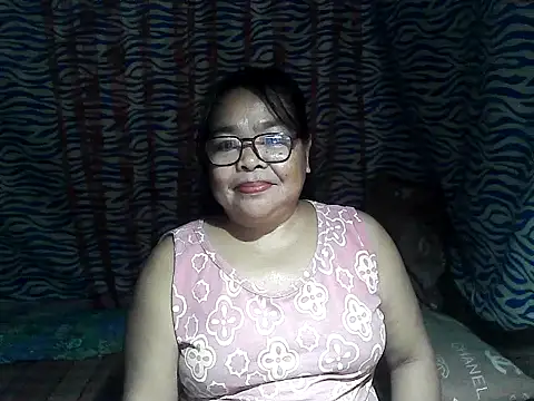 cris_tita's cam snapshot