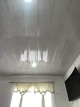 Marianahb-e's cam snapshot